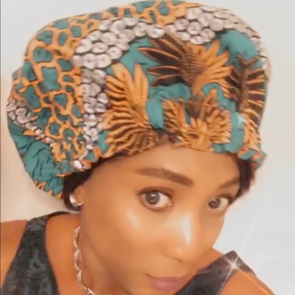 African print bonnet with silk lining